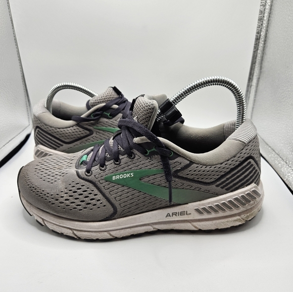 BROOKS ARIEL 20 WOMEN'S RUNNING SHOES SIZE 9 WIDE - Picture 1 of 12